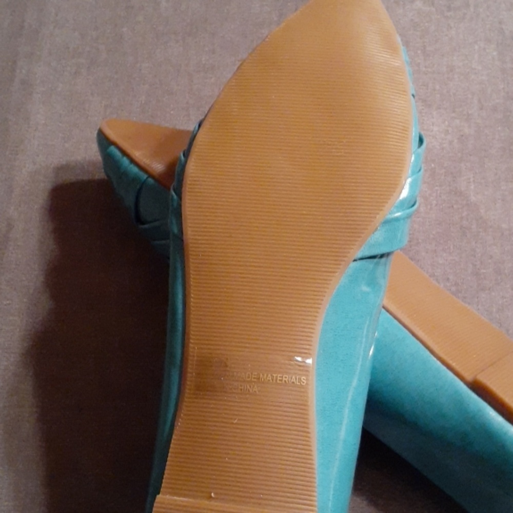 NEW Aqua blue flats - Picture 3 of 4